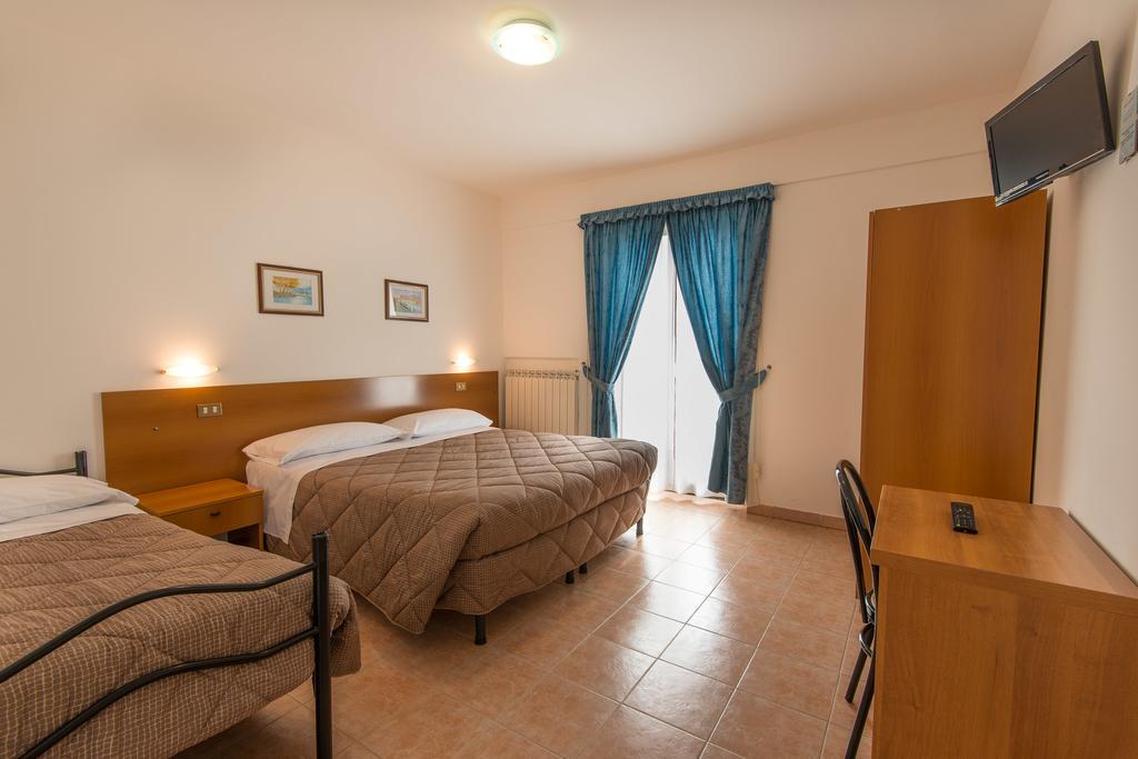 Quadruple Room,1498715968:JPEG